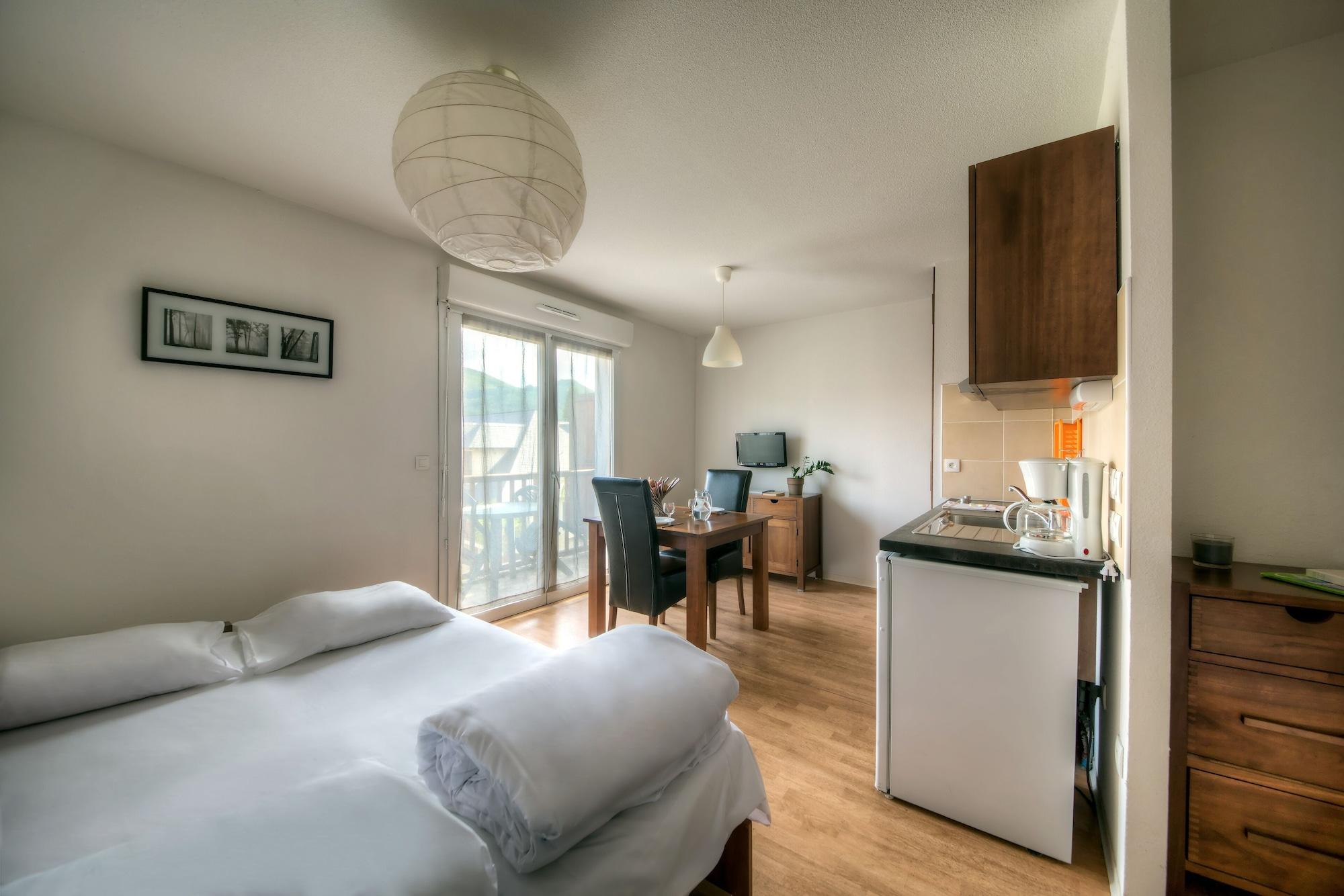 Comfort Aparthotel Lourdes L'Acacia Exterior foto